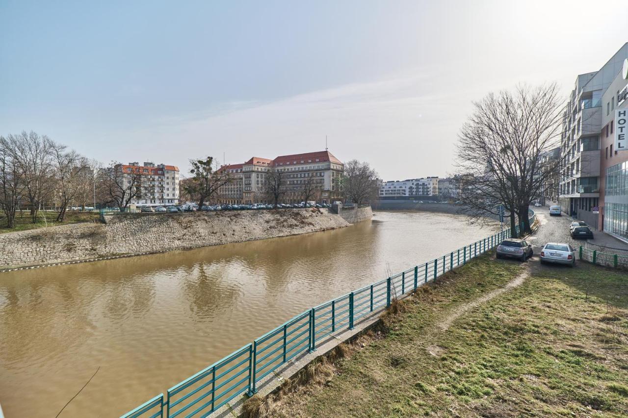 Under The Wroclove Sky By Noclegi Renters Wroclaw Luaran gambar
